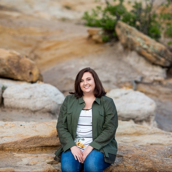 Meet Your Posher, Courtney - Picture 2 of 2